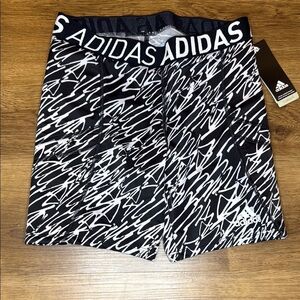 Adidas Climalite NWT Fastpitch Slider Grafitti Print Women’s M Shorts